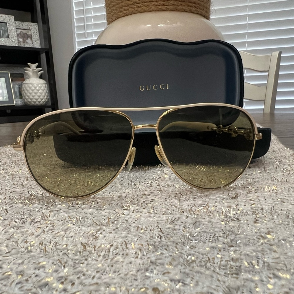 AUTHENTIC GUCCI Aviator Sunglasses with Gold Frame